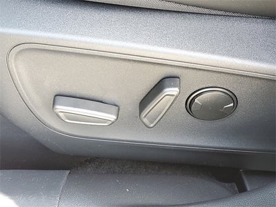 2025 Ford Escape Hybrid ST-Line