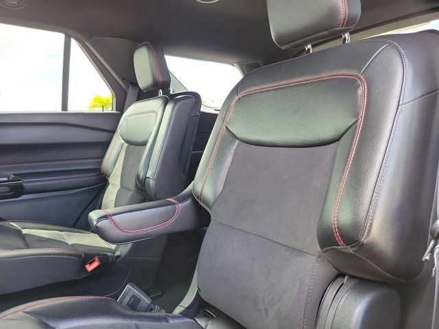 2024 Ford Explorer ST-Line
