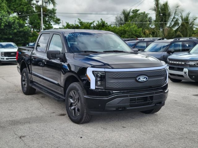 2025 Ford F-150 Lightning Flash