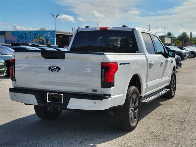 2025 Ford F-150 Lightning Flash