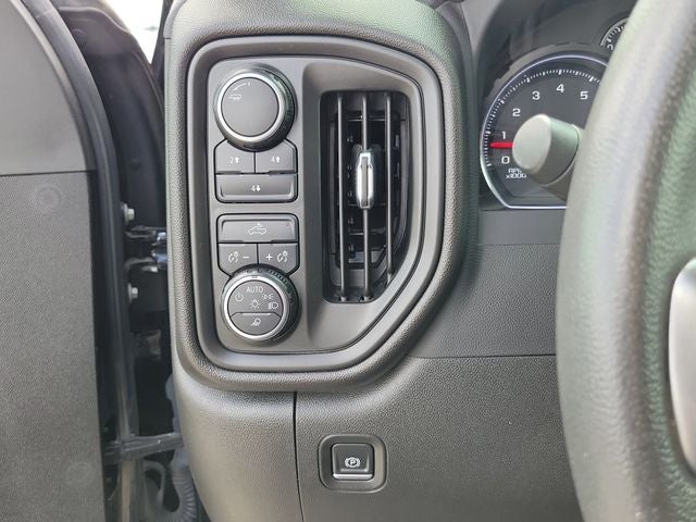 2023 Chevrolet Silverado 2500HD Custom