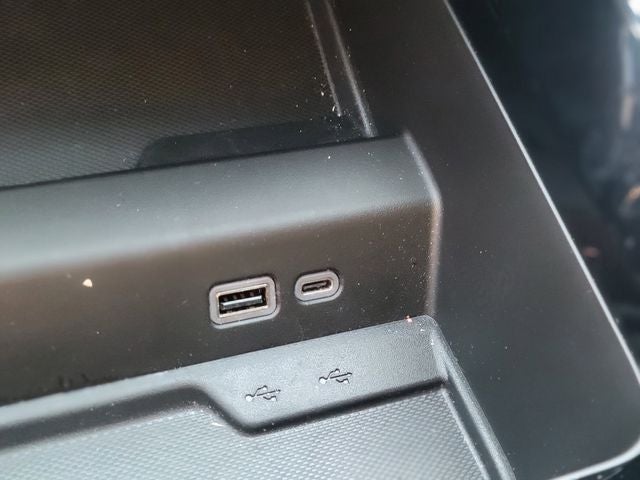 2025 Chevrolet Suburban LS