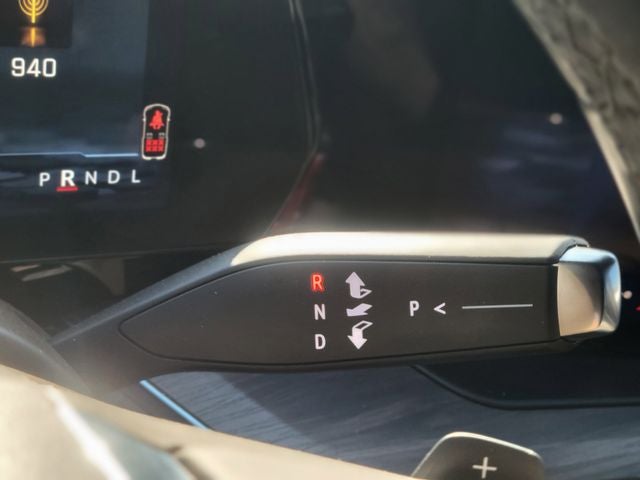 2025 Chevrolet Suburban LS