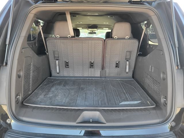 2025 Chevrolet Suburban LS