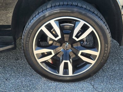 2025 Chevrolet Suburban LS