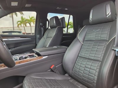 2025 Cadillac Escalade Sport Platinum