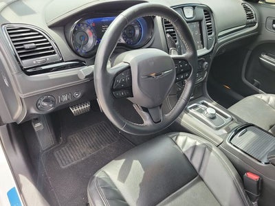 2023 Chrysler 300 C