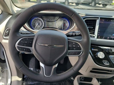 2024 Chrysler Voyager LX