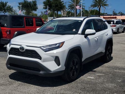 2025 Toyota RAV4 XLE