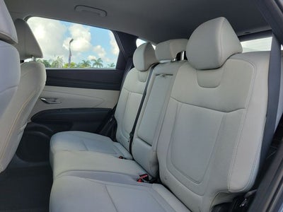 2025 Hyundai Tucson SE