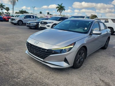 2022 Hyundai Elantra SEL