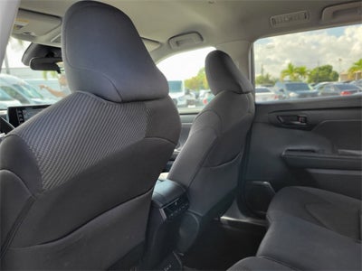 2022 Toyota Highlander L