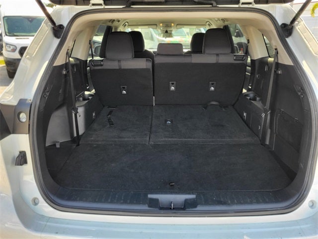 2022 Toyota Highlander L