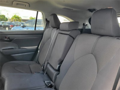 2022 Toyota Highlander L