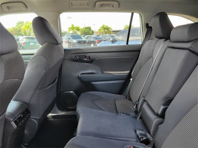 2022 Toyota Highlander L