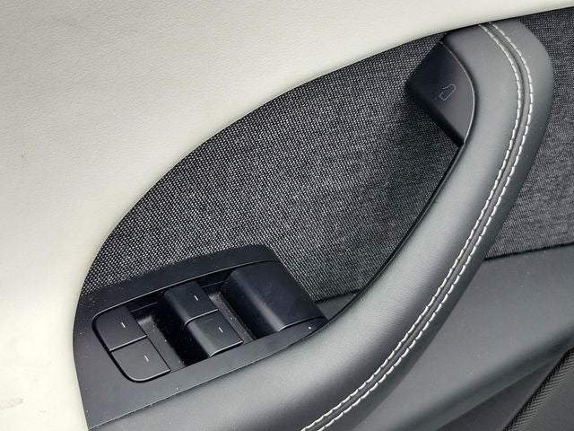 2022 Tesla Model X Base