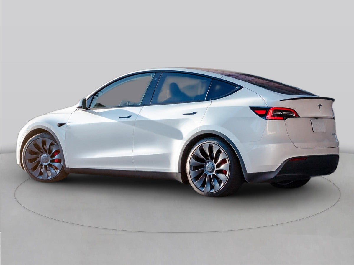2024 Tesla Model Y Standard Range