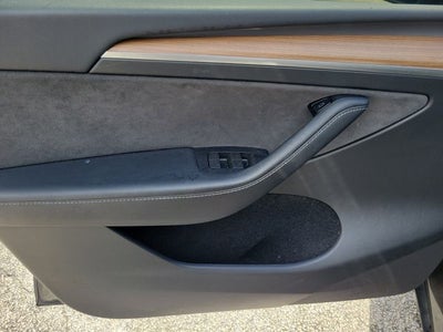 2024 Tesla Model Y Standard Range