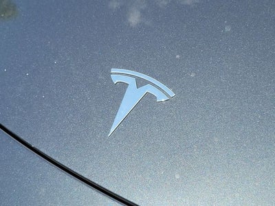 2024 Tesla Model Y Standard Range