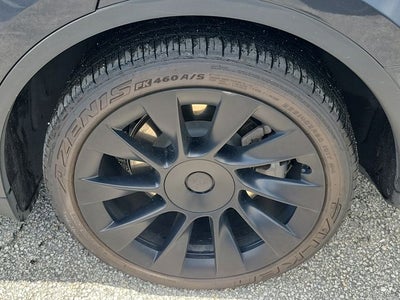 2024 Tesla Model Y Standard Range