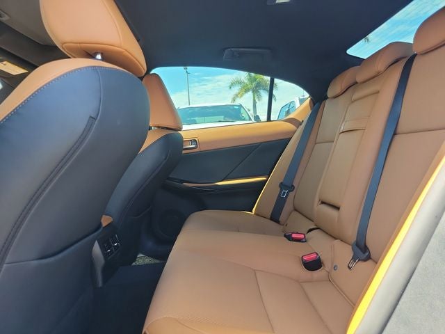 2024 Lexus IS 300