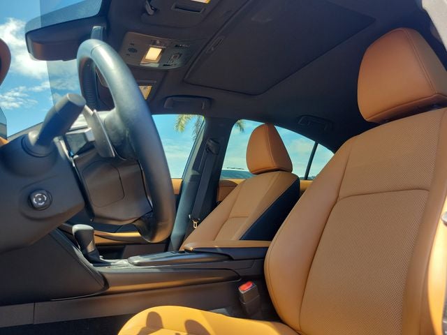 2024 Lexus IS 300