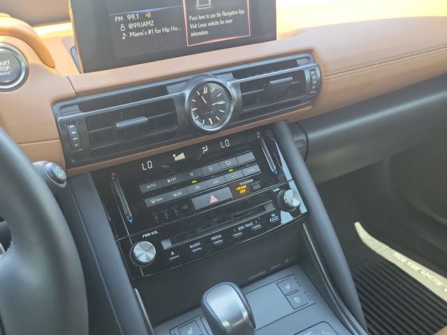 2024 Lexus IS 300