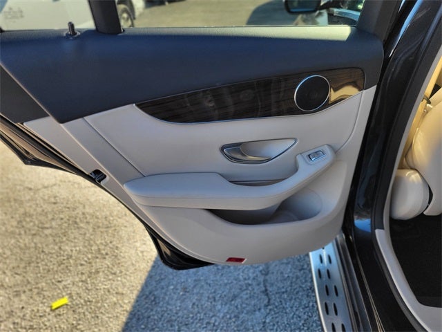 2021 Mercedes-Benz GLC GLC 300